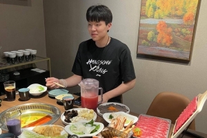 杨瀚森为何不配厨师？解说：该配营养师 咱们对运动科学理解不够