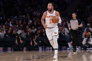 进攻端全靠你！布伦森打满首节 9中4&三分3中1拿到9分2板3助