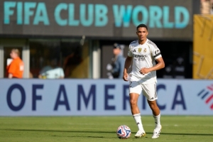 阿诺德：技术层面上西甲强于英超 阿隆索是我偶像他还能继续踢！