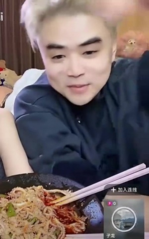 AL经理爱笑连麦朱开：很想为LPL拿下T1！队员续约还没谈先缓两天