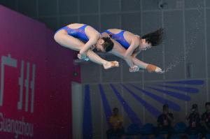 力争金牌！全红婵/王伟莹晋级女子双人跳水10米跳台决赛