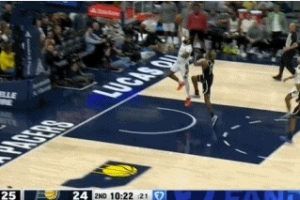 用困难特例签的！步行者新援科迪·马丁反击暴扣