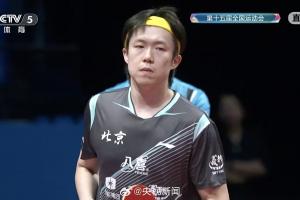 大头连拿6分！王楚钦vs樊振东第一局，王楚钦11-7先下一城！