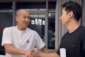 曹芳晒视频和同曦签试训合同：兄弟们如果我留下来了 体测能过吗