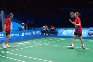 贾一凡/张驰2-0战胜李怡婧/徐敏，收获全运会羽毛球女双铜牌