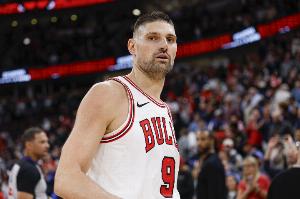 科比·怀特：武切维奇是我们攻防枢纽球队领袖 总能打出关键表现