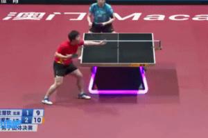 记者问“比赛中头撞球桌”王楚钦：不要在意那些不重要的细节