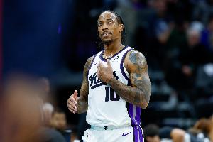 德罗赞：这场胜利意义重大 这能给球队一次积极的推动