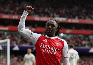 拔刺高手！埃泽在2025年两次对阵热刺，已经打进3球