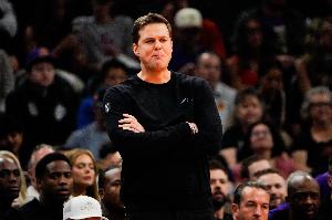 爵士主帅：最后一球被犯规 裁判没吹 我喊了2次暂停 但现场太吵了