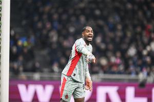 米体：英超球队和尤文关注迈尼昂，米兰的续约报价仍然有效