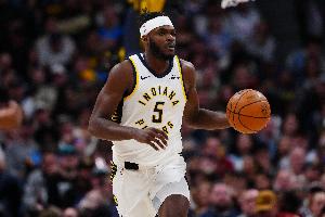 替补高效！贾雷斯·沃克5记三分拿到21分6板2助1断