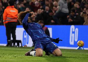 库库雷利亚之夜！马卡盛赞：世俱杯冠军支柱，他成功击溃了亚马尔