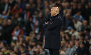 惨败！利物浦首次在欧冠小组赛/联赛阶段主场丢4球