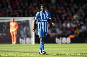 布莱顿主帅谈巴莱巴和曼联的传闻：赛季都踢了4个月了，别再炒了