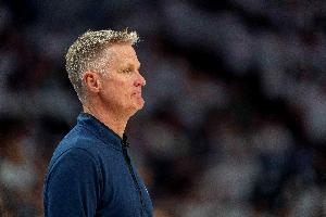 科尔：我们目前是支中等水平的球队 但我认为我们还有更大潜力