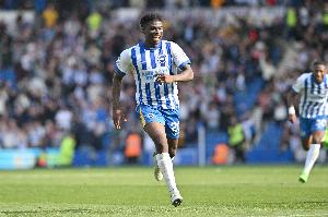 TA：曼联夏窗曾想6000万镑签巴莱巴，他们仍有意但安德森已成首选