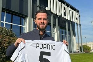 全市场：35岁的罗马、尤文旧将皮亚尼奇决定退役，在学习当经纪人