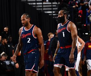 外线防守烂！快船本赛季8次让对手投进至少17个三分球 联盟倒二