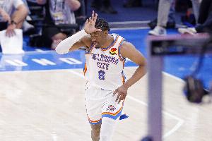 杰伦威：我先后接受了两次手部手术 恢复到受伤前状态还要点时间