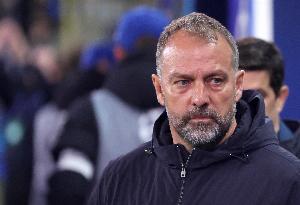 阿斯：18场比赛丢25球，弗里克需要解决巴萨防线问题