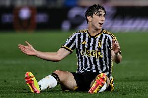 罗马诺：斯帕莱蒂对米雷蒂的态度很满意，他希望留在尤文竞争位置