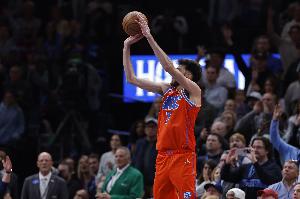 状态火热！霍姆格伦半场9中5拿到14分4篮板1盖帽