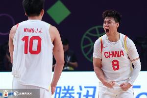 客战韩国队 激活赵睿和限制李贤重是中国男篮的取胜之匙