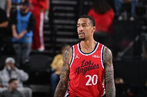 穿针引线！哈登击地妙传助攻科林斯飞身暴扣