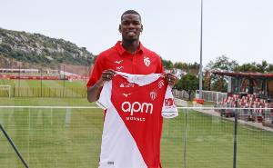 博格巴赛后喊话球迷：我们团结一致永不放弃，营造更好的主场气氛