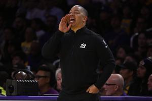 暗无天日快船5胜15负仅排西部倒二 主教练泰伦·卢会下课吗？