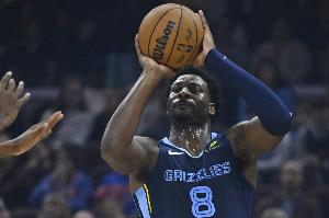 抢占先机！小贾伦·杰克逊勾手命中 灰熊下半场10-0获两位数领先