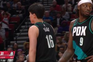 3中0！杨瀚森反超三分 短了太多变三不沾了啊！