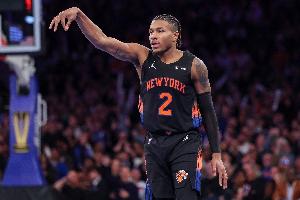 手感火热！麦克布莱德开场四分钟连续命中4记三分球