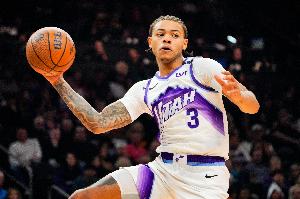 在干嘛啊兄弟！基昂特·乔治6投0中得分为0 出现8失误正负值-27