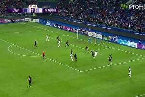 柔佛球员胸部停球+左脚低射进死角，鲍亚雄无能为力，申花0-2落后