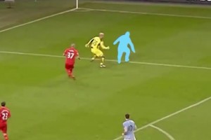 某曼城球员对战利物浦时进了不可思议的一球，还认得出他吗？