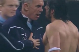 有一说一！刘浩帆禁区内推倒对手是点球吗？