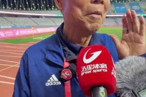 徐根宝回应质疑：说我落伍？我每天都要看曼城、巴萨的比赛！