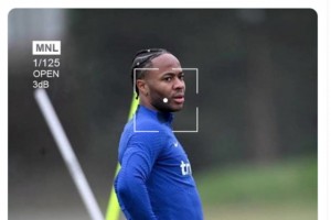 博主：这家伙还在切尔西预备队悠闲地待着，每周挣35万英镑