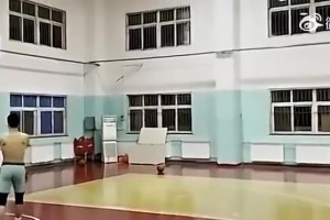 矮五公分的乔丹！2K大神操作韦德，很多动作都还原得很真实！