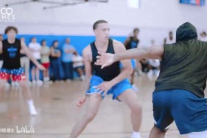 诺里斯科尔此前回忆詹姆斯隔扣特里：幕后他们喷了好多垃圾话！