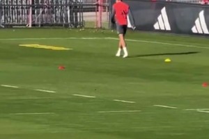 利物浦名宿小雷德克纳普：大家都喊斯洛特下课，但我们要保持耐心