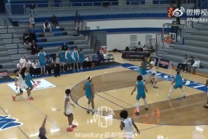 这门将有点猛啊！这么小的孩子过人、战术、走位都有模有样！