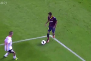 一点架子都没有！多库夏天的时候在加纳和当地人踢球！