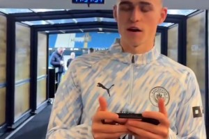 从小就是个帅哥胚子！一起来看小赖斯介绍自己吃饭的地方！