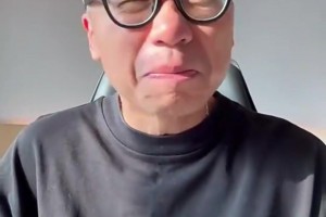 东契奇赛后连线德克：调侃挤不进布加迪跑车，来家里光吃不洗碗！