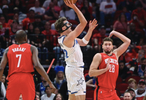 拉锯战！火箭一度落后14分：杜兰特15分苦撑，探花秀连续爆发