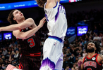 连续两场40+赛季第4人！马卡47分7板，乔治34分，双加时送公牛5连败