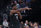 很是积极！爱德华兹打满首节9中4砍12分另有1前场板&2断1帽